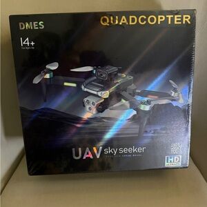 UAV Sky Seeker Quadcopter - Black